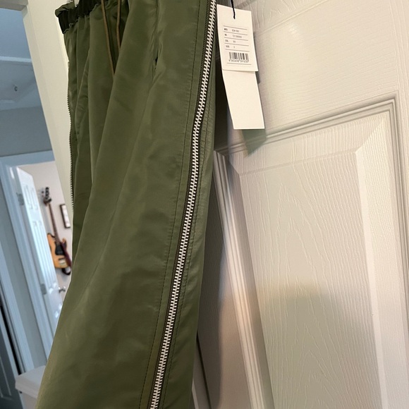 Sacai green cargo/pleated detail skirt - Picture 3 of 8